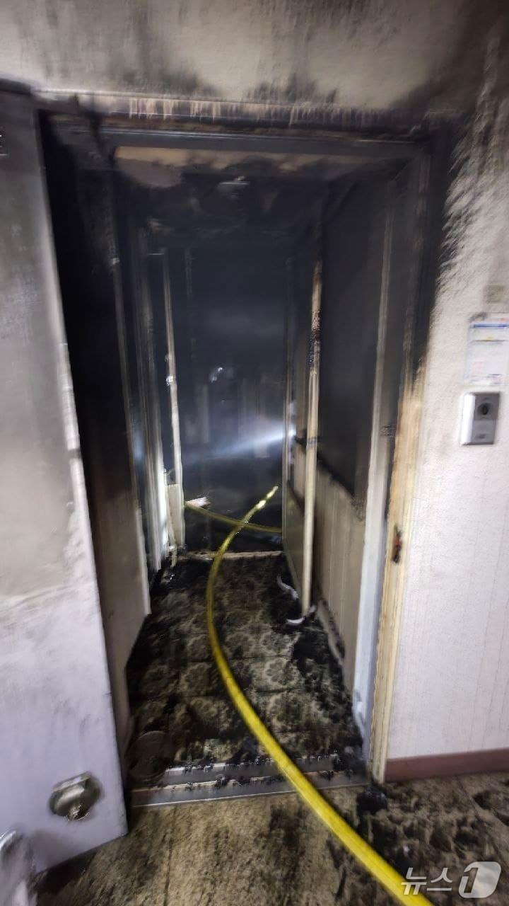 본문 이미지 - 화재 현장. (경기도소방재난본부 제공. 재판매 및 DB 금지) 2025.5.29/뉴스1