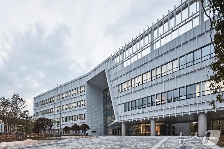 본문 이미지 - 경기도보건환경연구원 전경.(경기도 제공, 재판매 및 DB 금지)