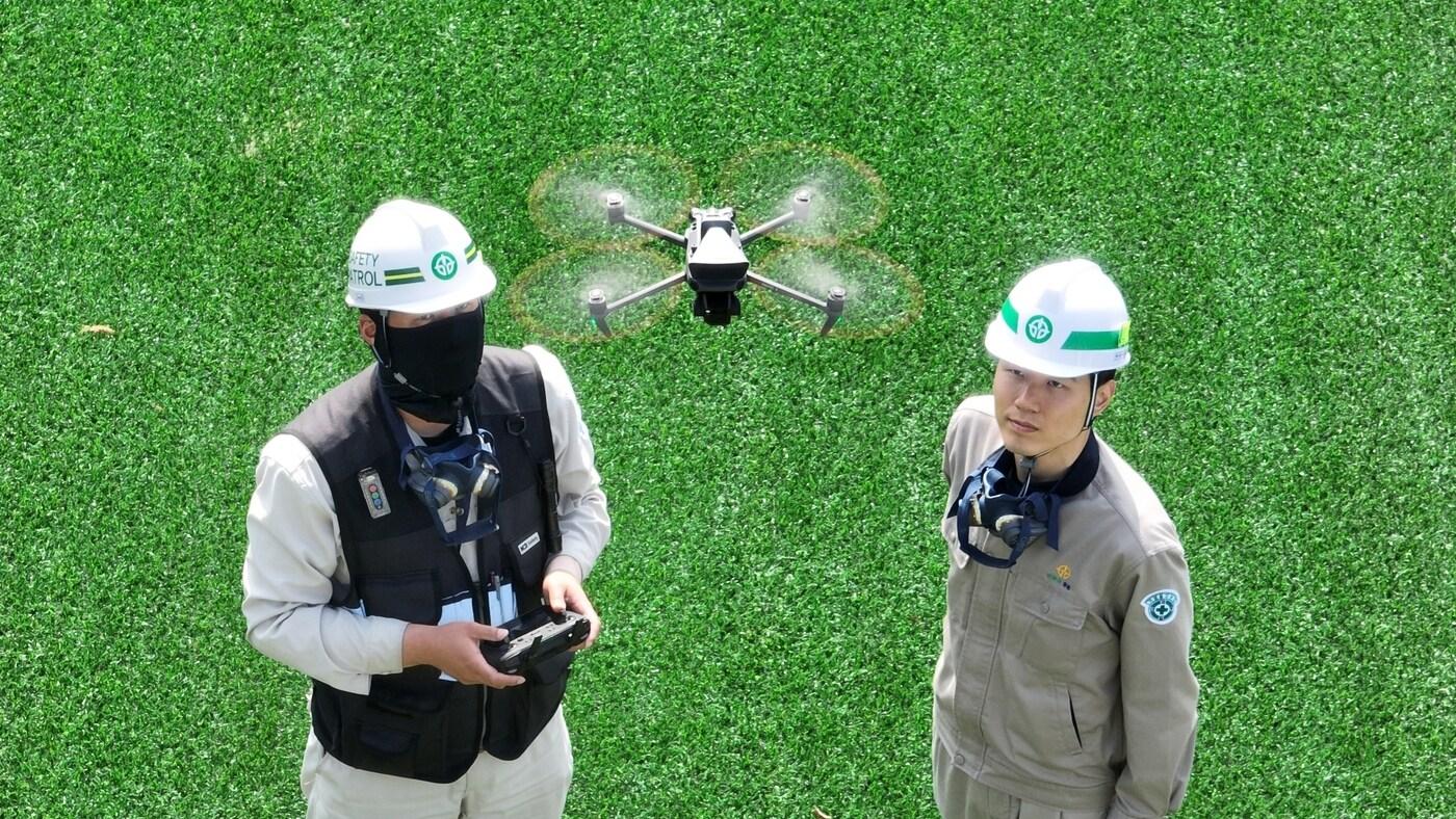 드론 운용하는 안전패트롤 요원들&#40;영풍 제공&#41;