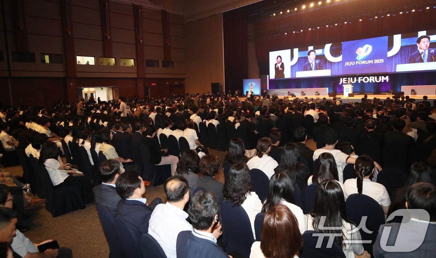 29일 제주 서귀포시 제주국제컨벤션센터에서 제20회 제주포럼 개회식이 열리고 있다. 2025.5.29/뉴스1 ⓒ News1 오현지 기자