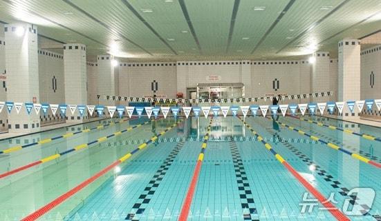 본문 이미지 - 강원 원주시시설관리공단 근로자종합복지관사업소의 수영장 자료 사진. (원주시시설관리공단 제공. 재판매 및 DB금지) 2025.5.29/뉴스1