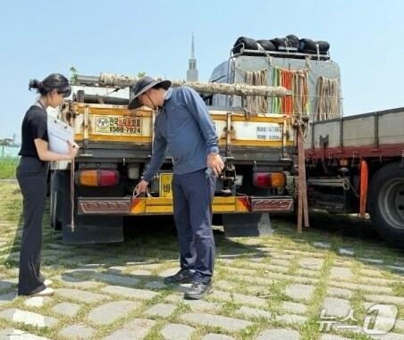 본문 이미지 -  정읍시가 도로 교통 안전과 대형사고 예방을 위해 불법개조 차량 총 7건을 단속했다.(정읍시 제공, 재판매 및 DB금지)