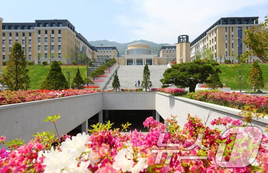 본문 이미지 - 부산 금정구 부산외국어대학교 전경. (부산외대 제공. 재판매 및 DB 금지) 