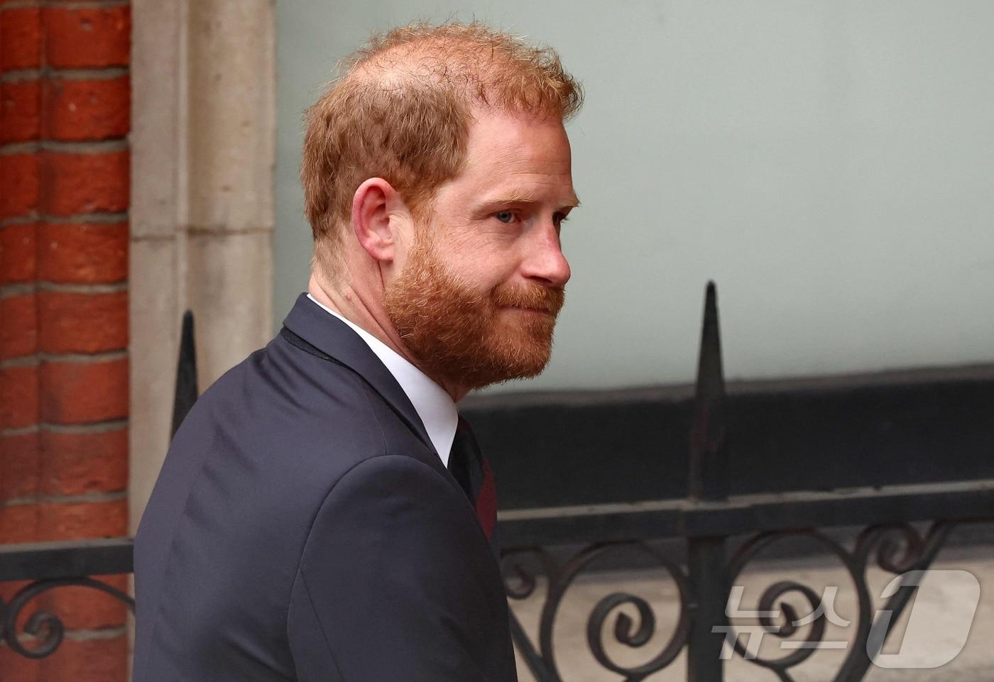 찰스 3세 영국 국왕의 차남 해리 왕자가 8일(현지시간) 영국 고등법원에 출석하고 있다. 2025.4.8 ⓒ AFP=뉴스1 ⓒ News1 강민경 기자