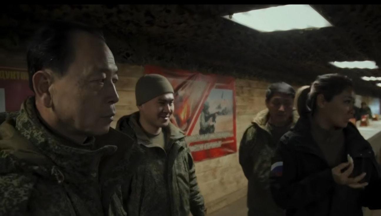 본문 이미지 - 지난달 30일&#40;현지시간&#41; 고려인의 후손인 김 마리나가 사회관계망서비스&#40;SNS&#41; 텔레그램을 통해 러시아에서 훈련 중인 북한 병사들이 지내고 있는 기지 내부 모습과 훈련 과정을 공개했다. &#40;김 마리나 텔레그램 갈무리&#41;