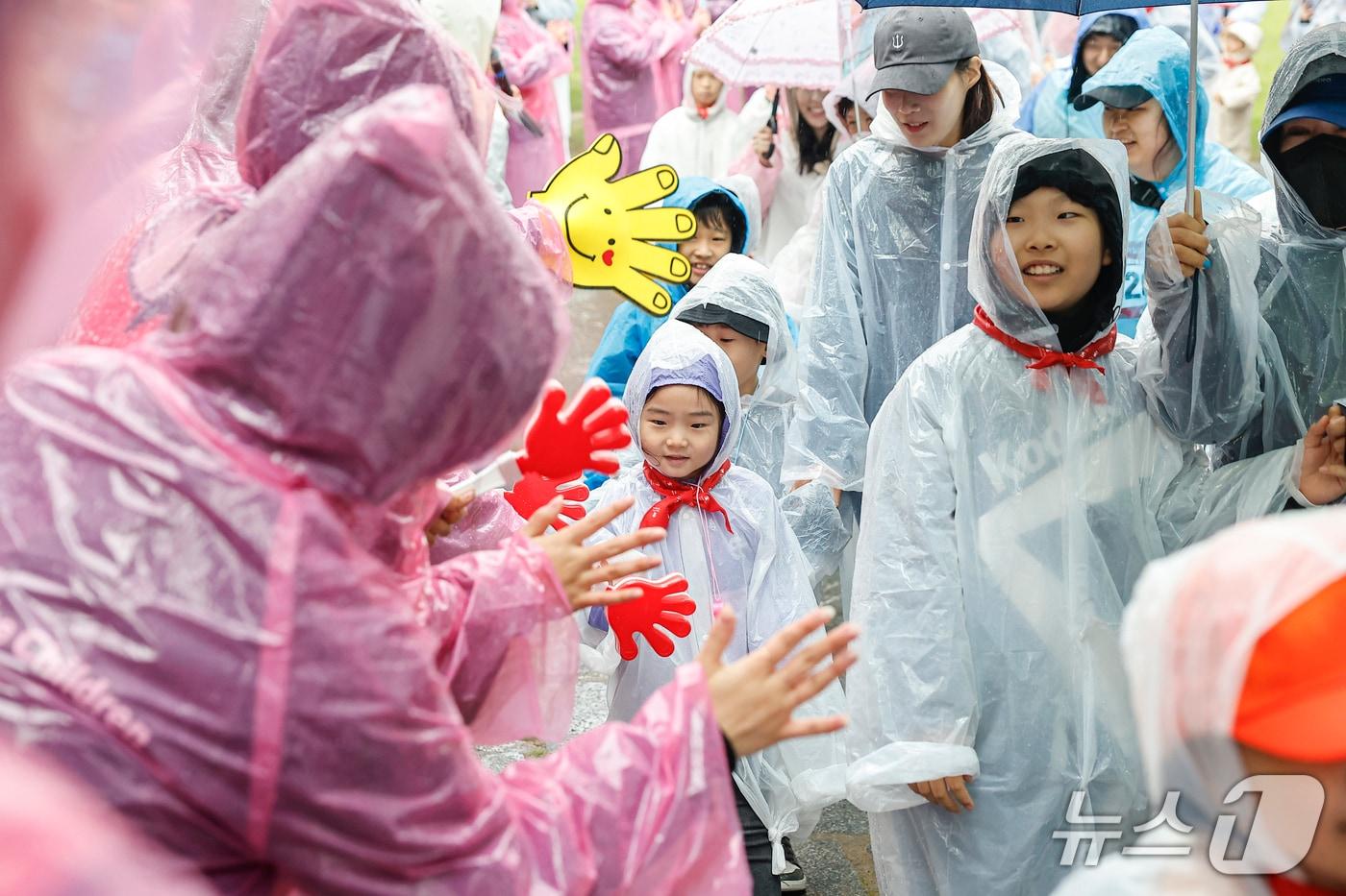 본문 이미지 - 3일 대구 두류공원에서 열린 2025 국제어린이마라톤 현장.(세이브더칠드런 제공.재판매 및 DB금지)