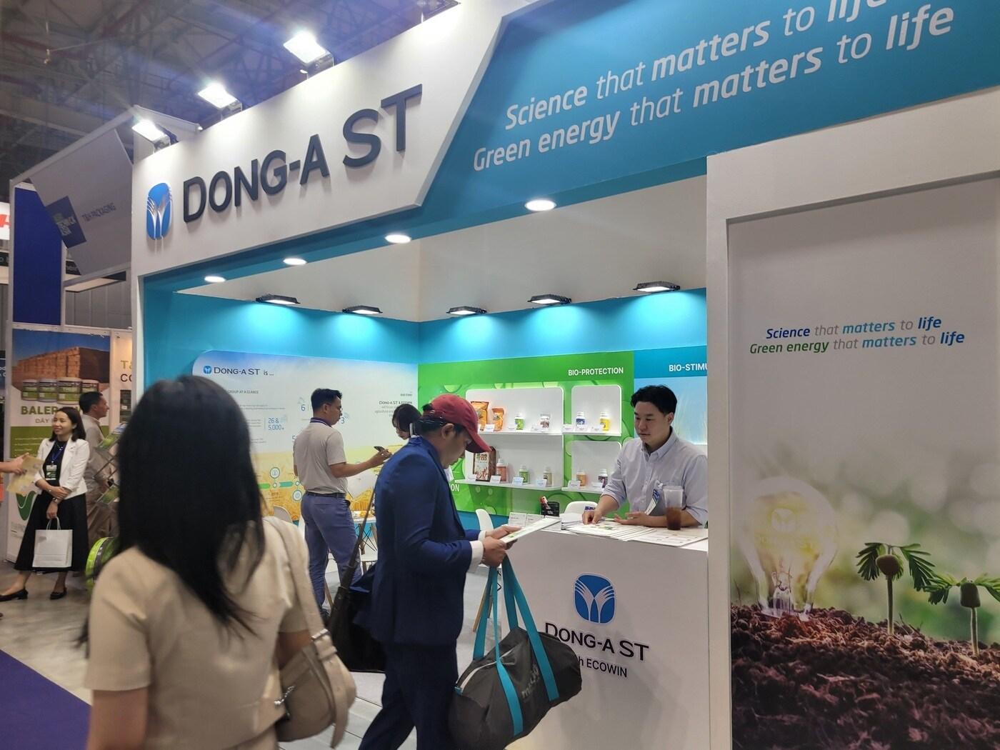 본문 이미지 - 동아ST의 계열사 에코윈이 지난 3월 베트남에서 열린 베트남 국제 농업박람회에 참가했다. (동아ST 제공)
