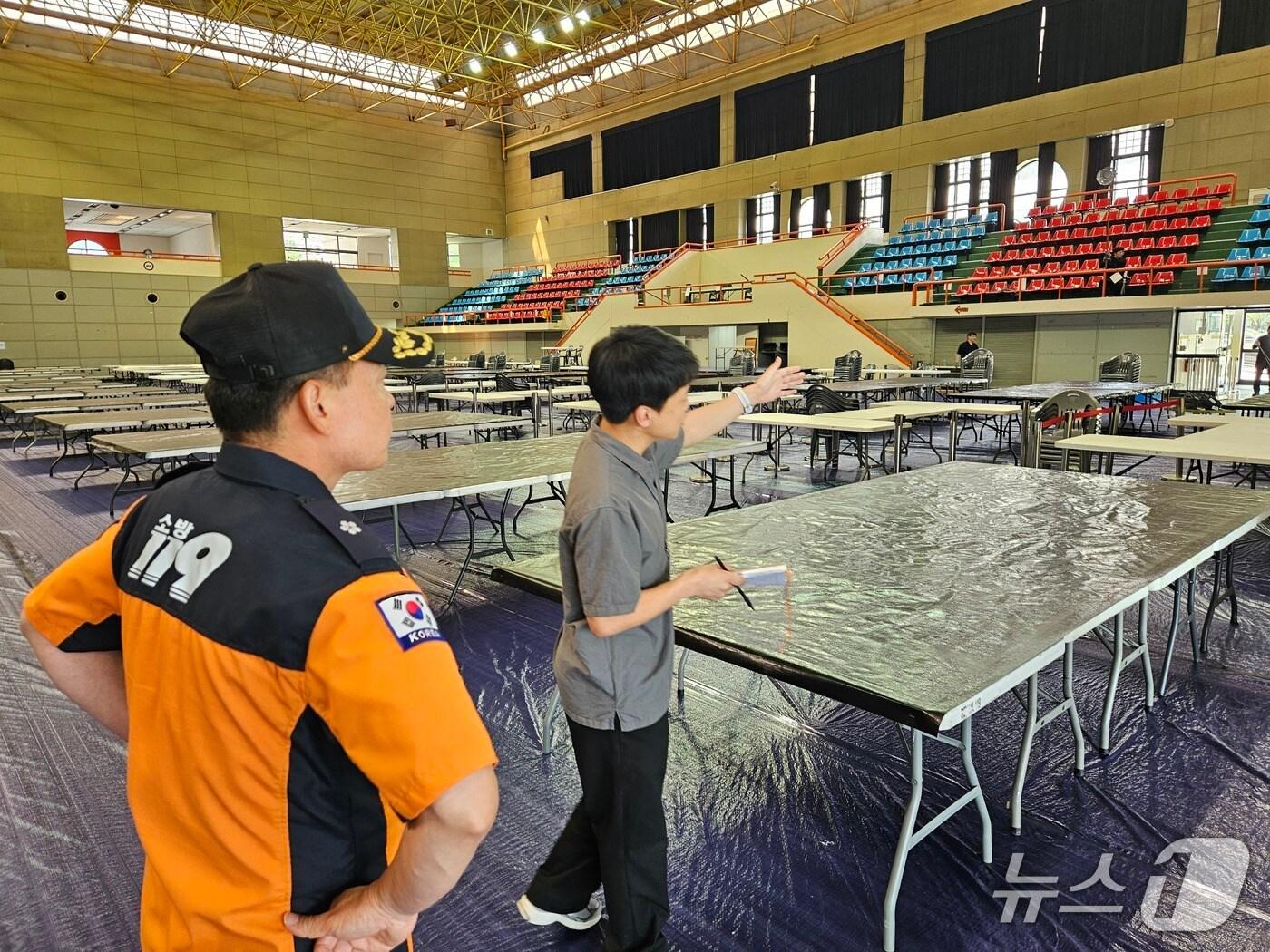 본문 이미지 - 대전소방본부가 30일 관내 제21대 대통령 선거 개표소에 대한 현장점검을 진행했다 (대전소방본부 제공) /뉴스1