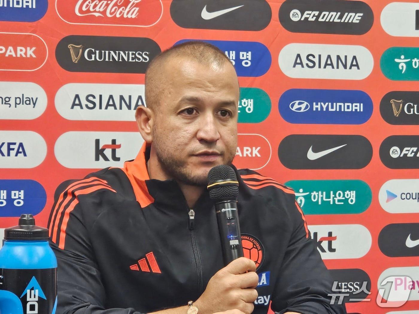 본문 이미지 - 앙헬로 마르실리아 콜롬비아 여자 축구대표팀 감독. /뉴스1 ⓒ 뉴스1 김도용 기자