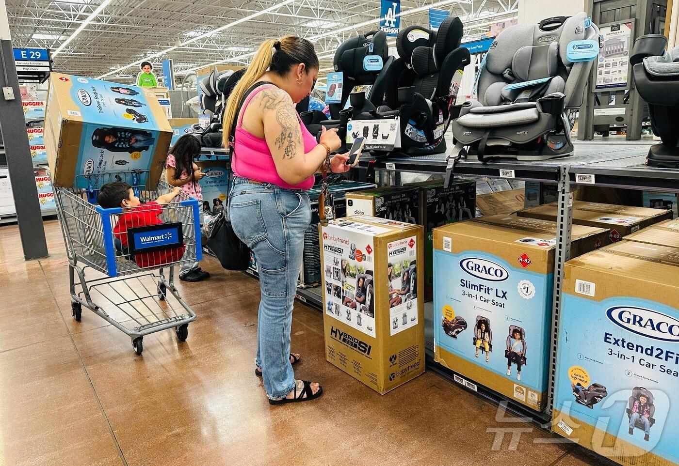 미국의 한 소비자. ⓒ AFP=뉴스1