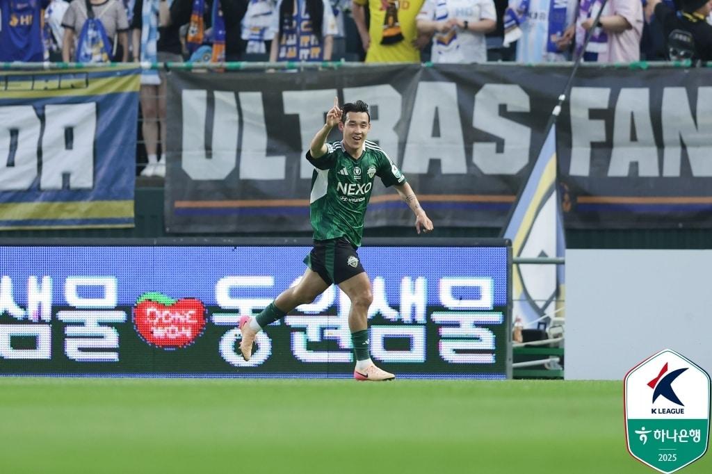 본문 이미지 - 전북 현대의 송민규. &#40;한국프로축구연맹 제공&#41;