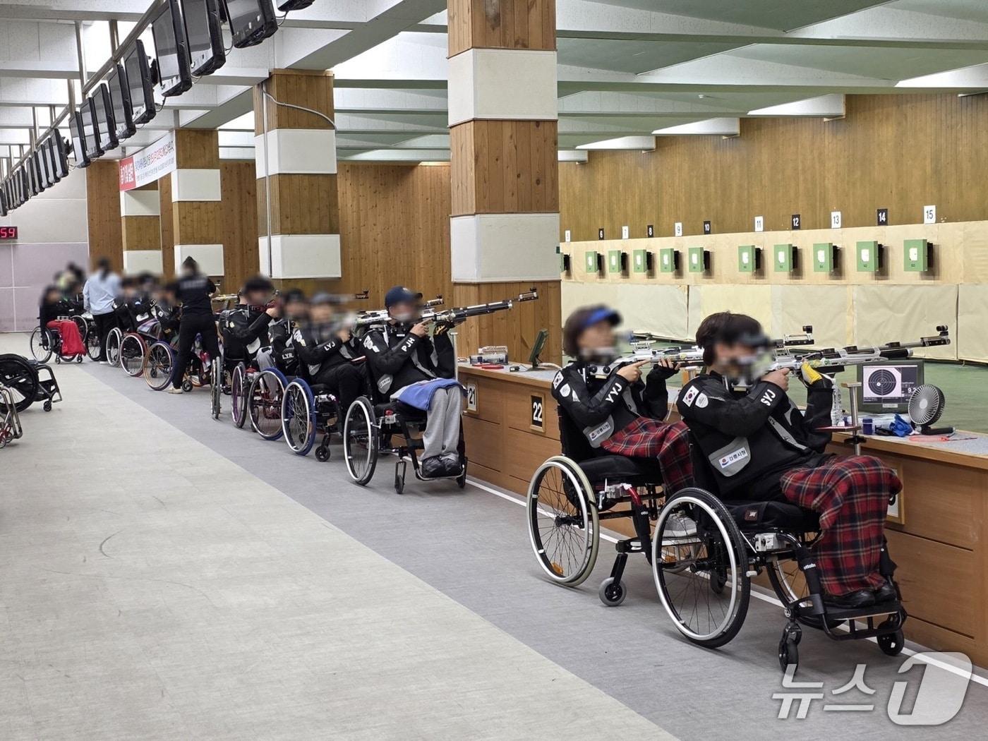 본문 이미지 - 창원국제사격장에서 장애인사격대회가 열리고 있다.(창원시 제공. 재판매 및 DB금지)