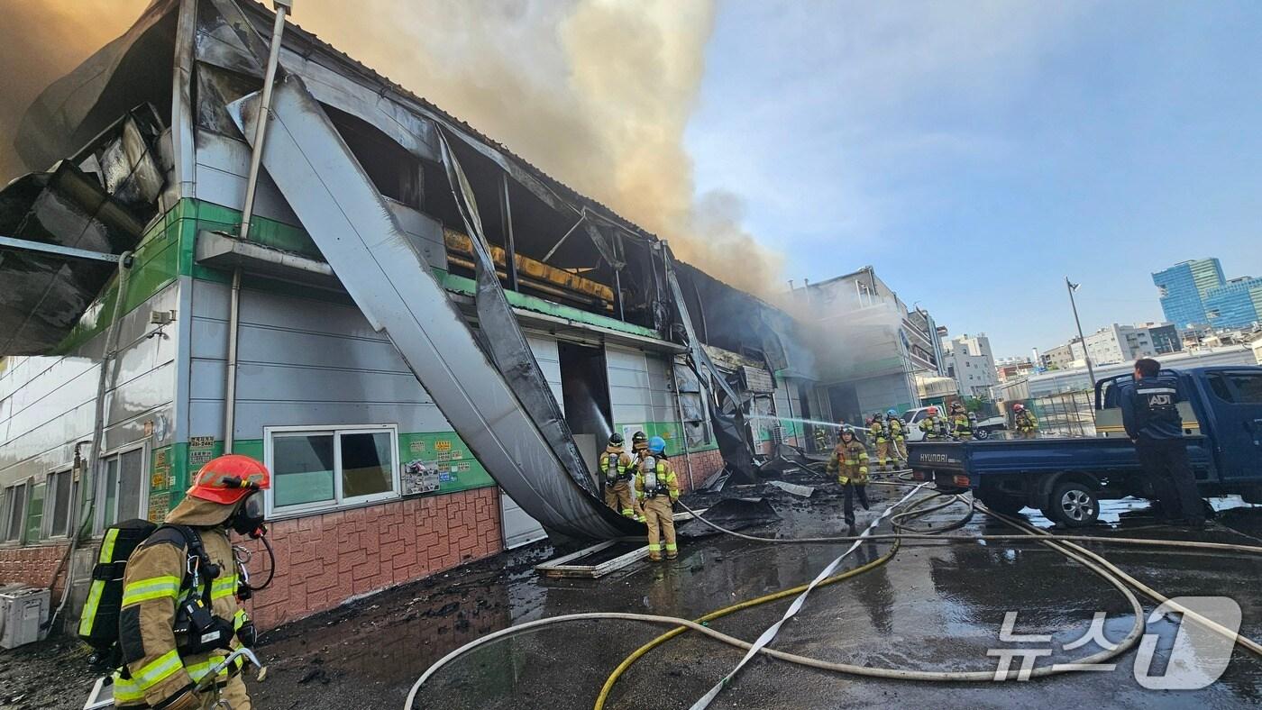 본문 이미지 - 화재 현장.(경기도소방재난본부 제공. 재판매 및 DB 금지)