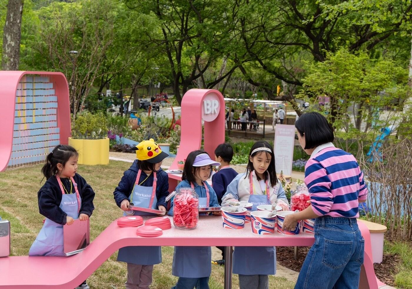 SPC 배스킨라빈스는 5일 어린이날을 맞아 서울시 광진구에 위치한 서울 어린이대공원에 놀이 정원 핑크드림가든을 열었다.&#40;배스킨라빈스제공&#41;