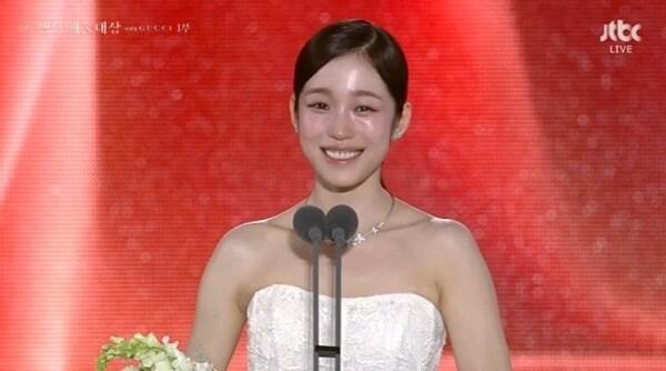 본문 이미지 - '제61회 백상예술대상 with 구찌' 캡처