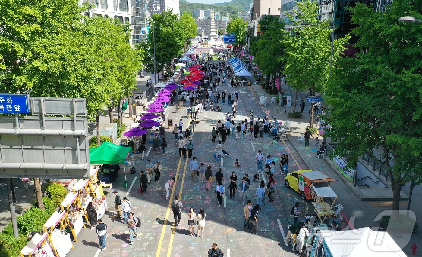 광주 금남로 차 없는 거리의 모습. &#40;동구 제공. 재판매 및 DB 금지&#41; 