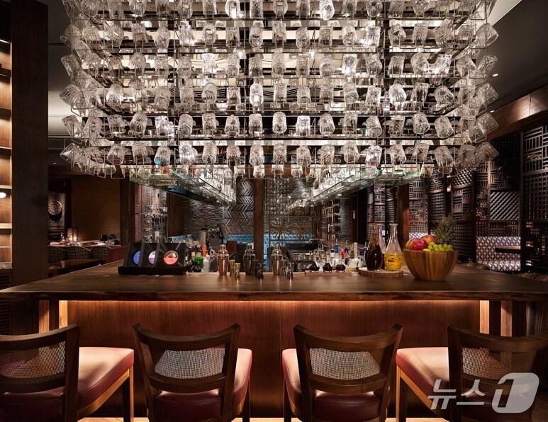 본문 이미지 - 파크 하얏트 서울의 더 팀버 하우스(파크 하얏트 서울 제공)