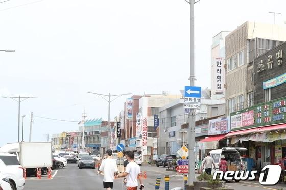 본문 이미지 - 제주시 서부두 횟집거리./뉴스1 