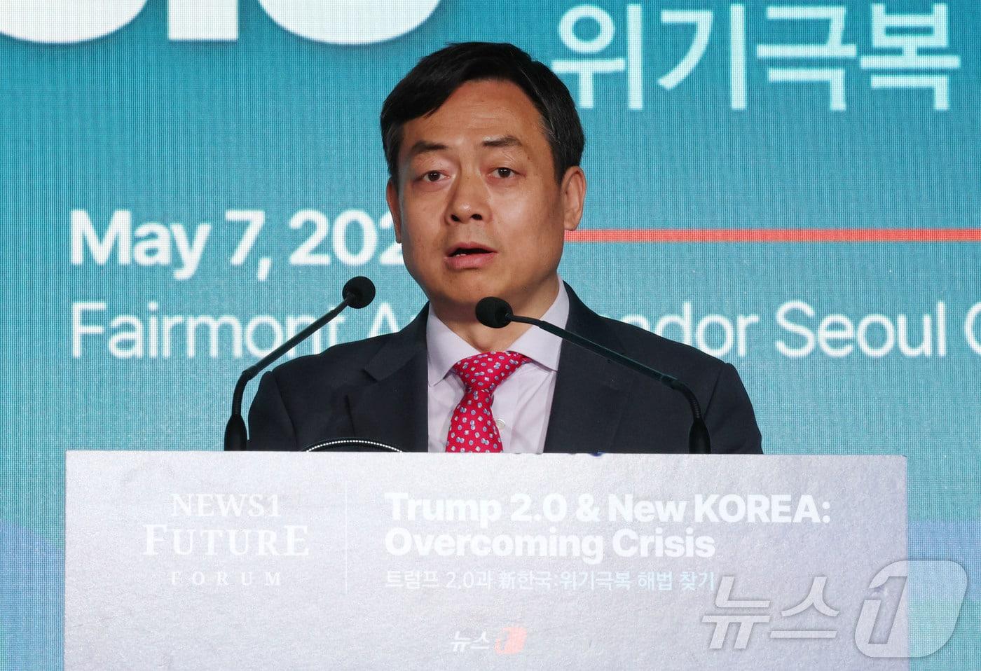 왕이웨이 런민대학교 국제관계연구소장이 7일 서울 여의도 페어몬트 호텔에서 열린 뉴스1 미래포럼에서 기조연설을 하고 있다. ‘트럼프 2.0과 新한국:위기 극복 해법 찾기’를 주제로 열린 이번 포럼은 뉴스1 주최로 열렸다. 2025.5.7/뉴스1 ⓒ News1 박세연 기자