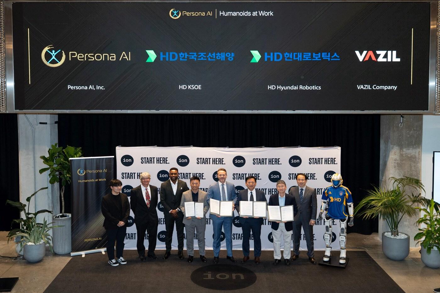 오른쪽 두 번째부터 송영훈 HD현대로보틱스 솔루션부문장, 이동주 HD한국조선해양 제조혁신랩 부문장, 닉 래드포드 페르소나 AI CEO, 김성원 바질컴퍼니 CTO(HD현대 제공)