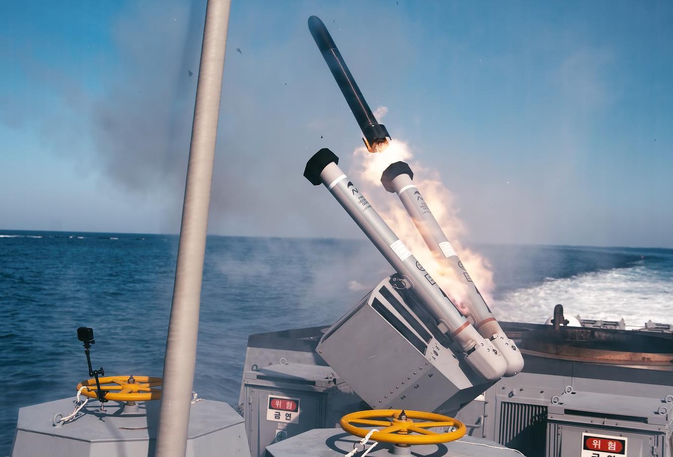 본문 이미지 - 대유도탄기만체계 실사격 장면.(방위사업청 제공)