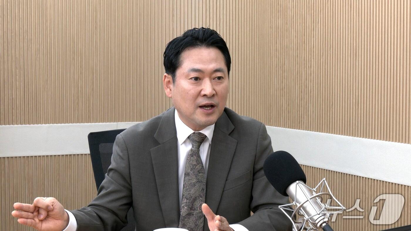 장동혁 국민의힘 의원이 8일 뉴스1TV '팩트앤뷰'에 출연해 질문에 답하고 있다.