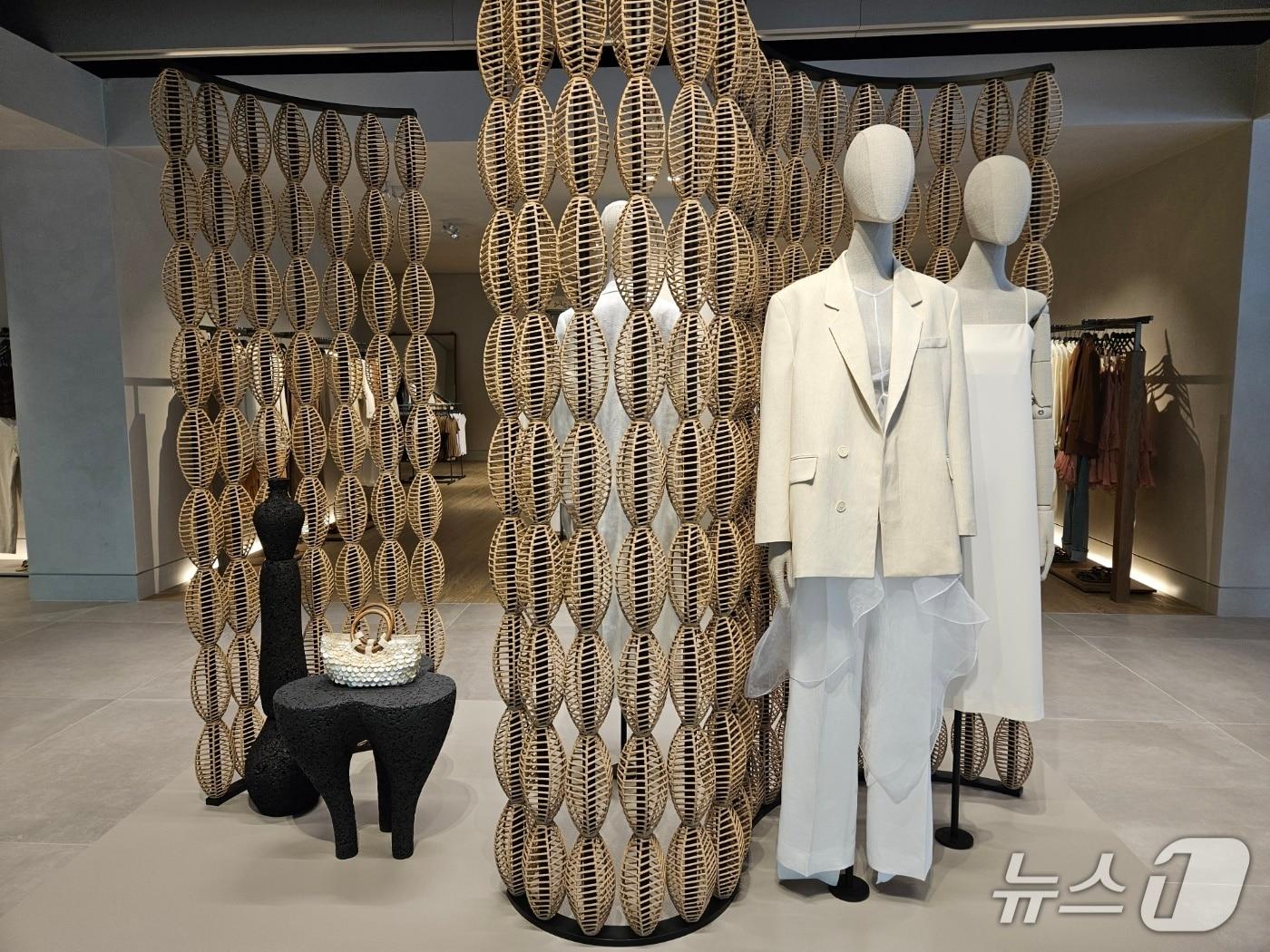 본문 이미지 - 자라 명동 눈스퀘어 플래그십 스토어.ⓒ 뉴스1/김진희 기자.