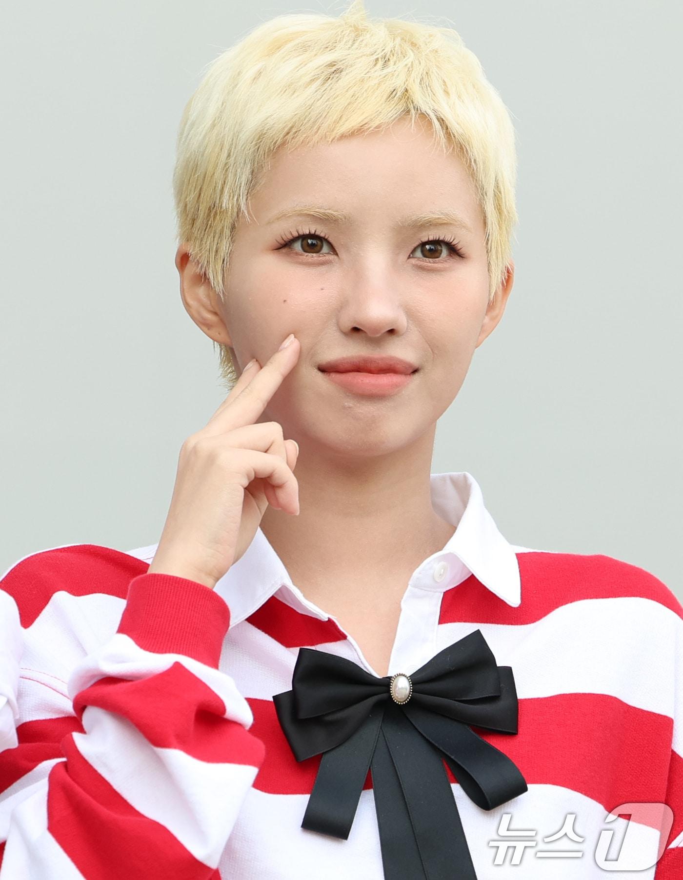 본문 이미지 - 그룹 아이들 소연이 8일 경기도 고양시 일산 동구 장항동 JTBC 일산스튜디오에서 열린 '아는 형님'(아형) 녹화에 참석해 포즈를 취하고 있다. 2025.5.8/뉴스1 ⓒ News1 권현진 기자