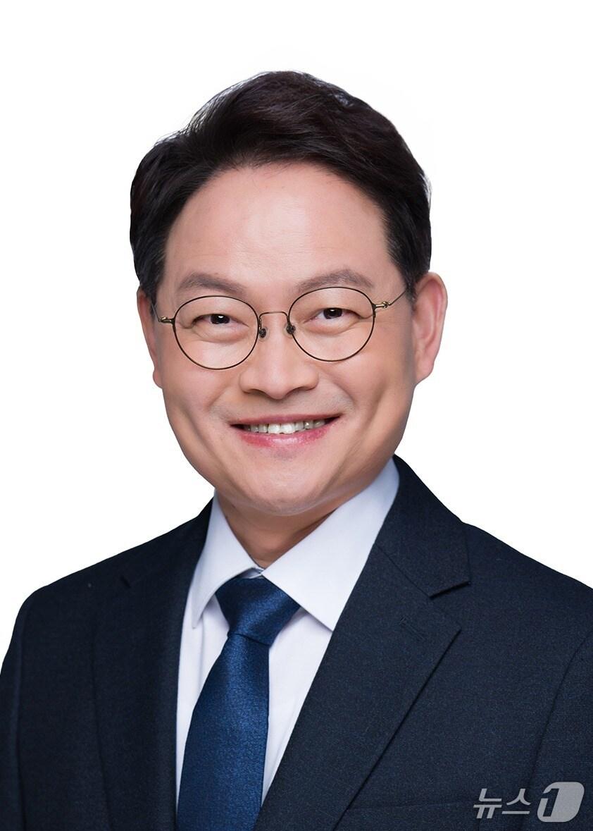 본문 이미지 - 이재명 더불어민주당 대통령 후보의 강원총괄특보단장으로 임명된 허영(춘천·철원·화천·양구갑) 의원.(더불어민주당 강원도당 제공, 재판매 및 DB 금지) 2025.5.9/뉴스1