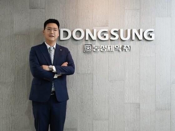 본문 이미지 -  지난해 10월 동성제약 대표이사에 취임한 나원균 대표. 고 이선규 창업주 외손자이자 이양구 전임 대표 조카다. &#40;동성제약 제공&#41;