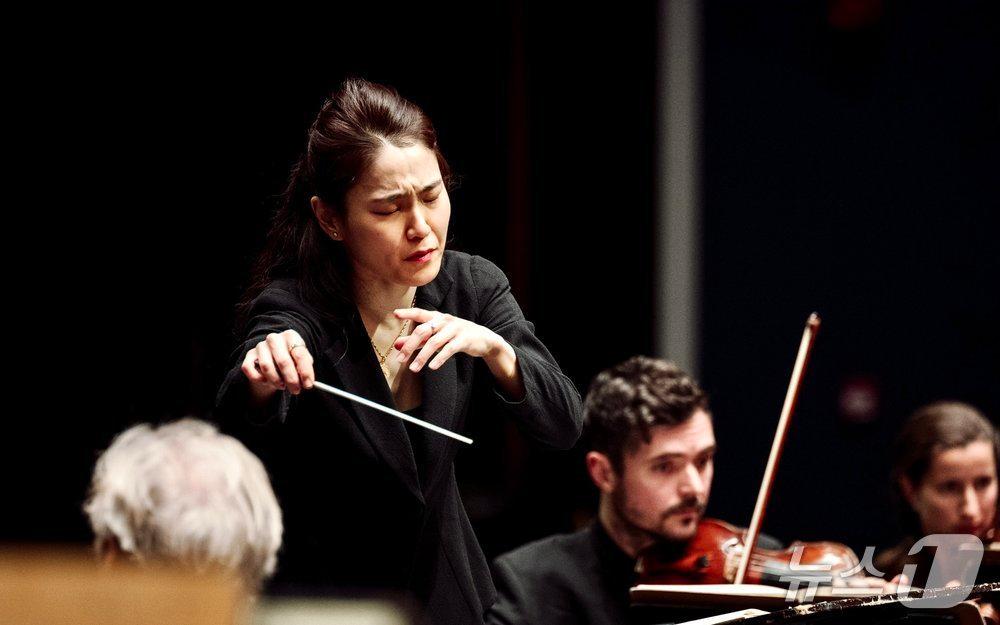 본문 이미지 - 장한나의 대전그랜드페스티벌 공연 모습.(대전예당 제공, 재판매 및 DB 금지)/뉴스1