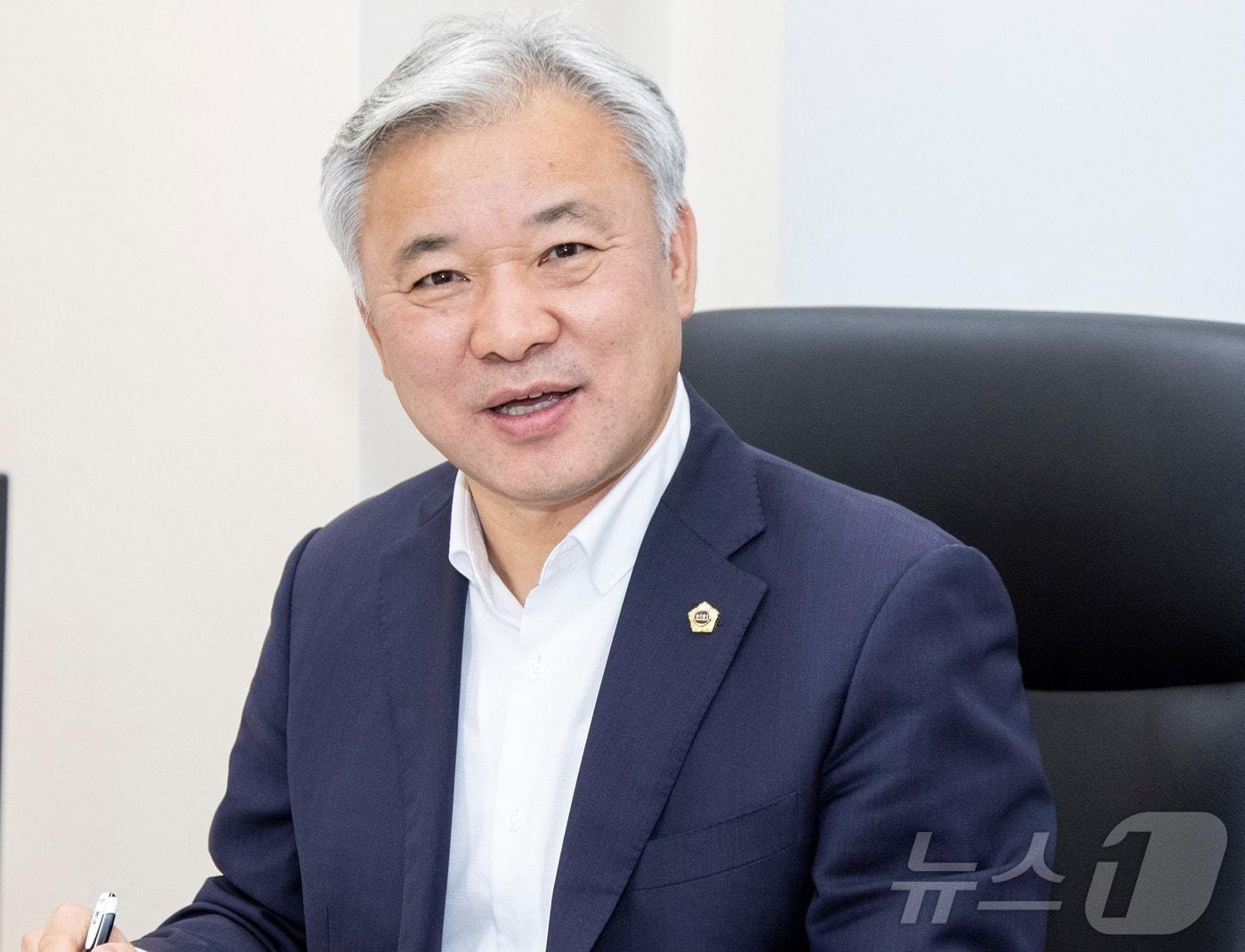 본문 이미지 - 경북도의회 행정보건복지위원회 권광택 위원장 ⓒ News1 김대벽기자