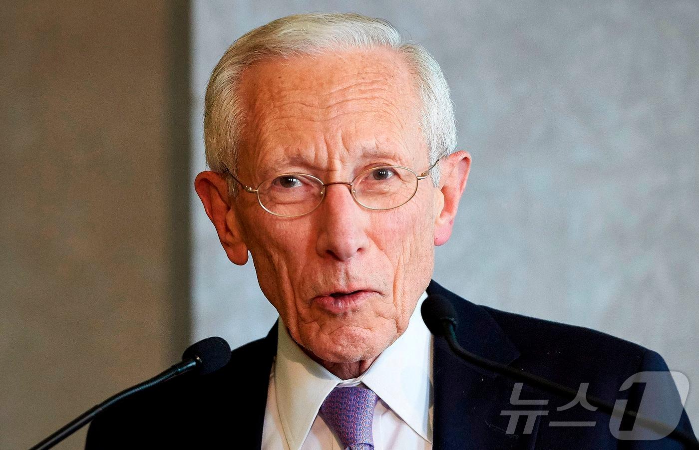 이스라엘 중앙은행 총재와 미 연방준비제도&#40;연준&#41; 이사회 부의장을 지낸 스탠리 피셔가 31일&#40;현지시간&#41; 미국에서 별세했다. &lt;자료사진&gt; ⓒ AFP=뉴스1