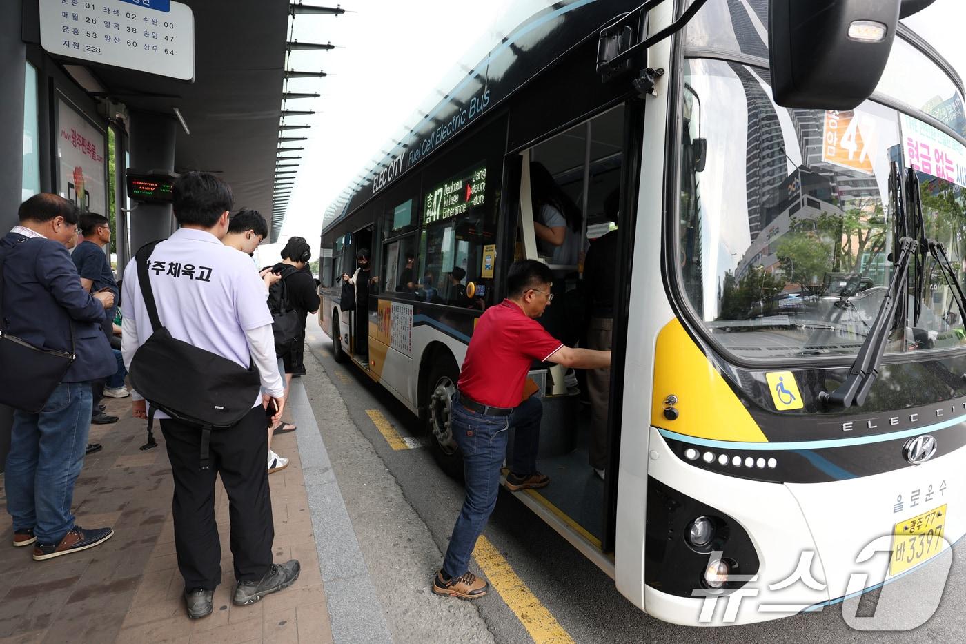 광주 시내버스. 2025.6.10/뉴스1 ⓒ News1 이승현 기자