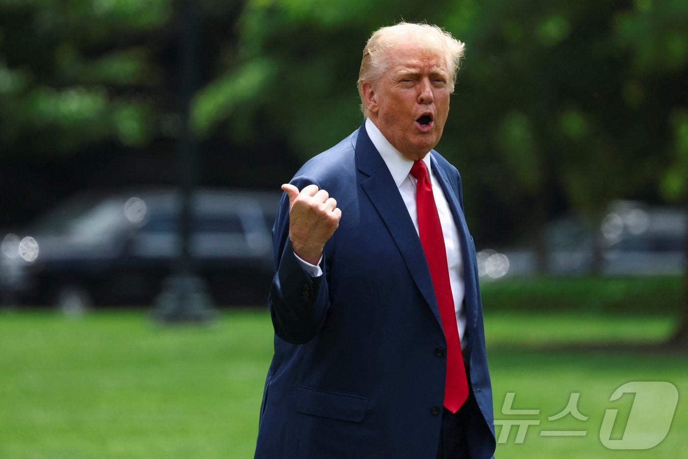 9일(현지시간) 도널드 트럼프 미국 대통령이 워싱턴 DC 백악관으로 복귀하고 있다. 2025.06.09 ⓒ 로이터=뉴스1 ⓒ News1 김지완 기자