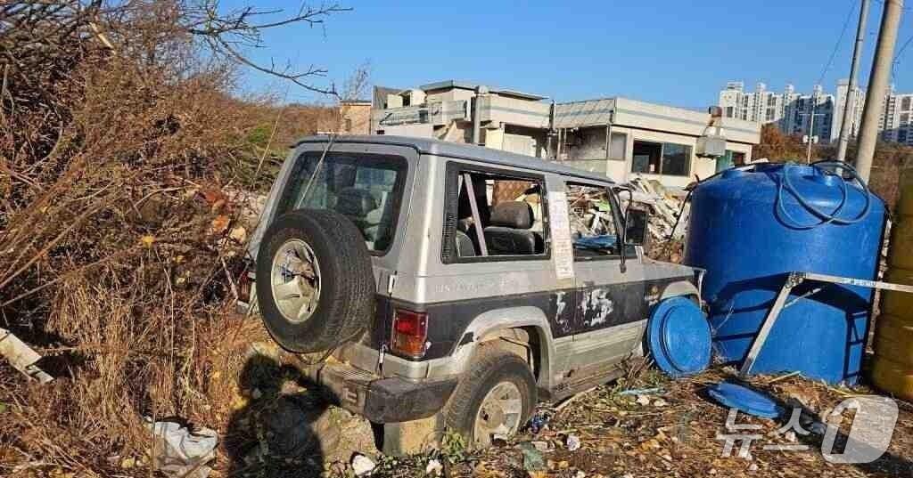 본문 이미지 - 적발된 방치 차량&#40;경기 부천시 제공.재판매 및 DB금지&#41;