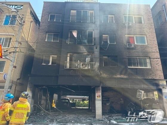 본문 이미지 - 지난 4월 29일 낮 12시 41분께 전북 전주시 완산구 효자동 한 다가구주택에서 불이 났다. ⓒ News1 DB