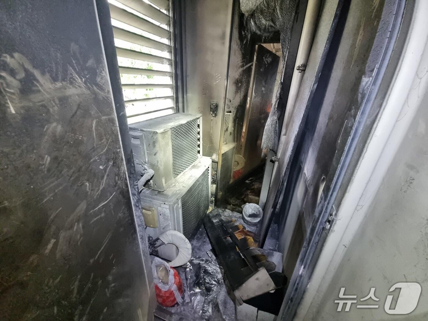 본문 이미지 - 경기 파주시 묵동동 어린이집 화재 현장(파주소방서 제공. 재판매 및 DB 금지)/뉴스1