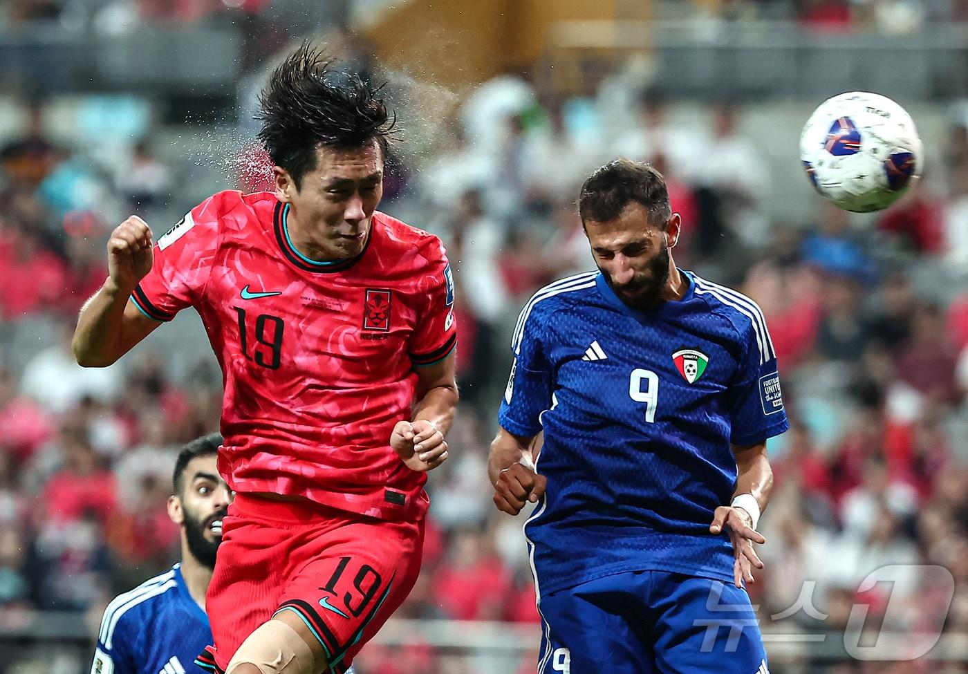 본문 이미지 - 홍명보호 수비형 미드필더 원두재(왼쪽)2025.6.10/뉴스1 ⓒ News1 김도우 기자