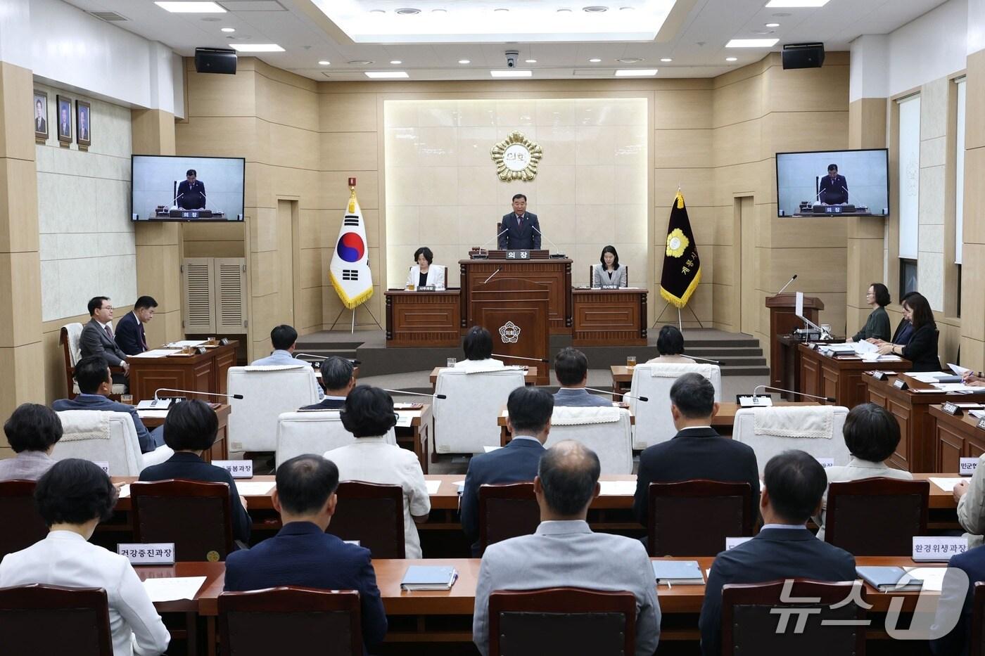 계룡시의회(의장 김범규)가 11일부터 27일까지 17일간의 일정으로 제182회 계룡시의회 제1차 정례회를 연다. (계룡시의회 제공. 재판매 및 DB금지)/뉴스1