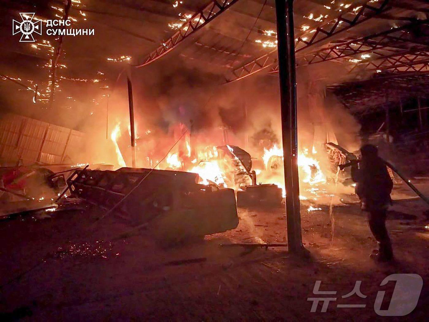 본문 이미지 - 러시아의 드론 공격을 받은 우크라이나 수미 지역. ⓒ AFP=뉴스1 ⓒ News1 김경민 기자