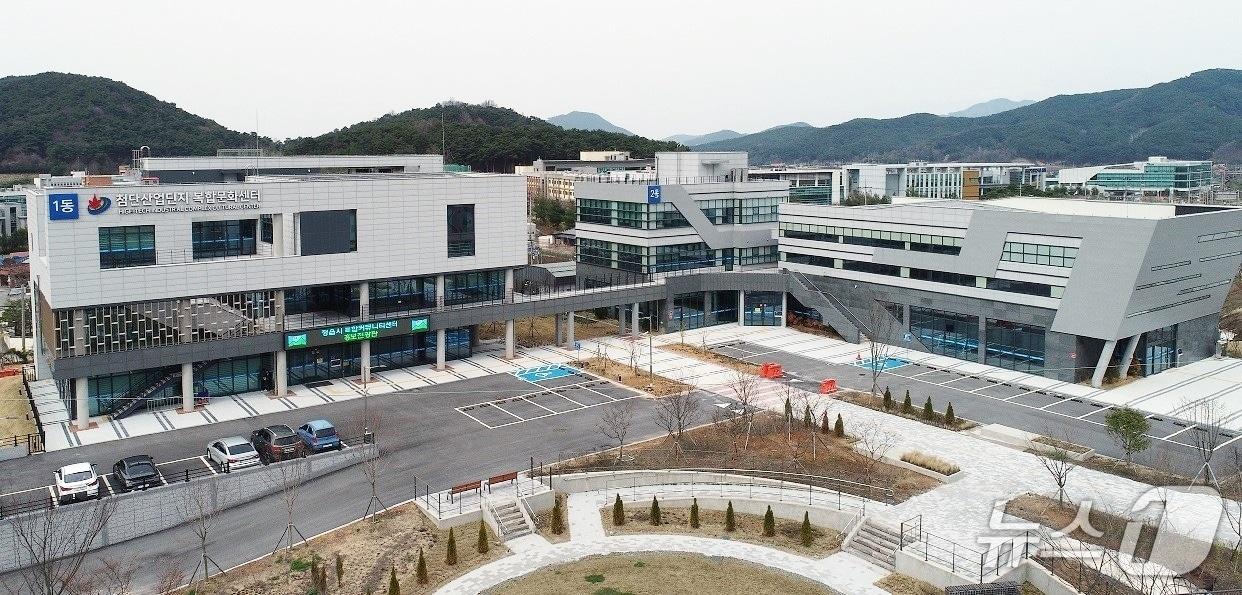 본문 이미지 - 정읍시 신정동 첨단과학산업단지 복합문화센터  전경&#40;정읍시 제공, 재판매 및 DB금지&#41;