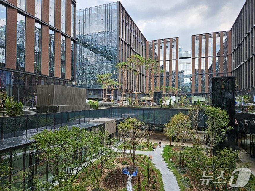 본문 이미지 -  서울 강서 마곡지구 초대형 복합시설 '원그로브' 