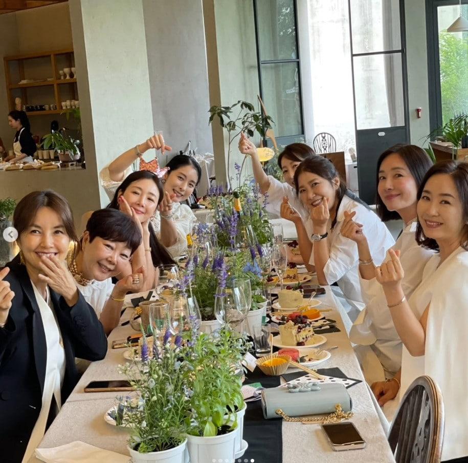 본문 이미지 - 사진제공=신애라 인스타그램