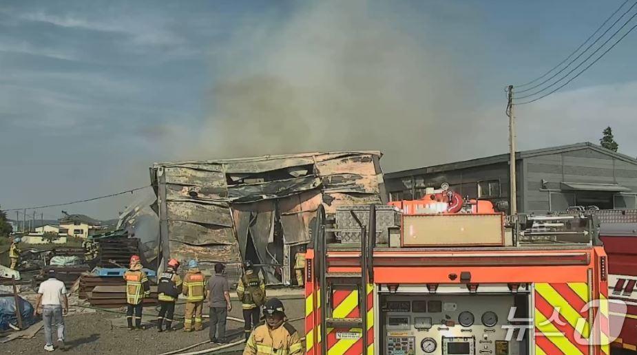 본문 이미지 - 화재현장(인천소방본부 제공.재판매 및 DB금지)