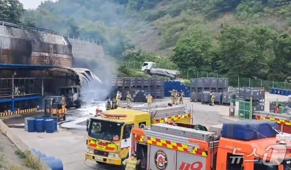 본문 이미지 - 화재 현장. &#40;경기도소방재난본부 제공. 재판매 및 DB 금지&#41; 2025.6.13/뉴스1