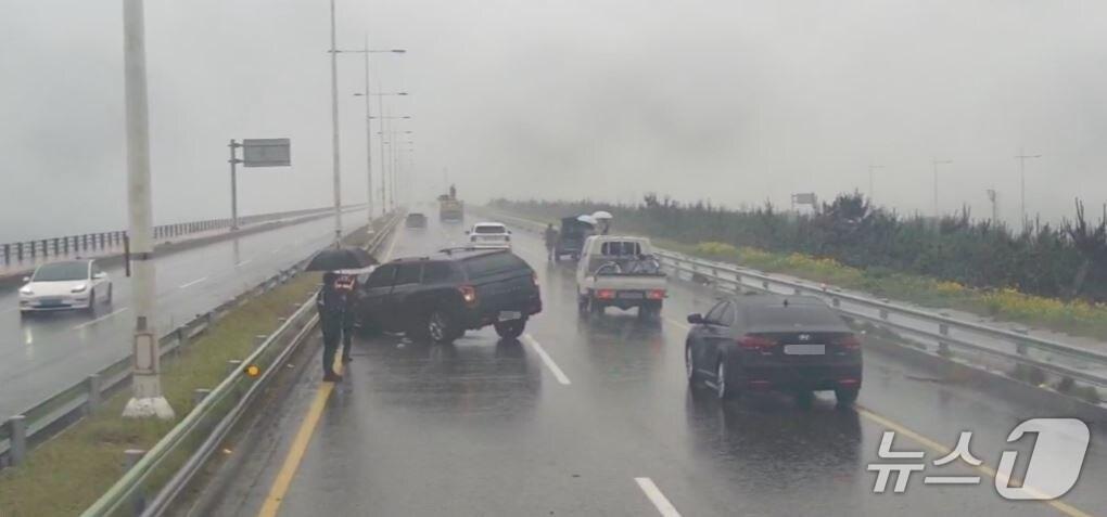 본문 이미지 - 사고 현장 모습.(전북 소방 제공. 재판매 및 DB금지)