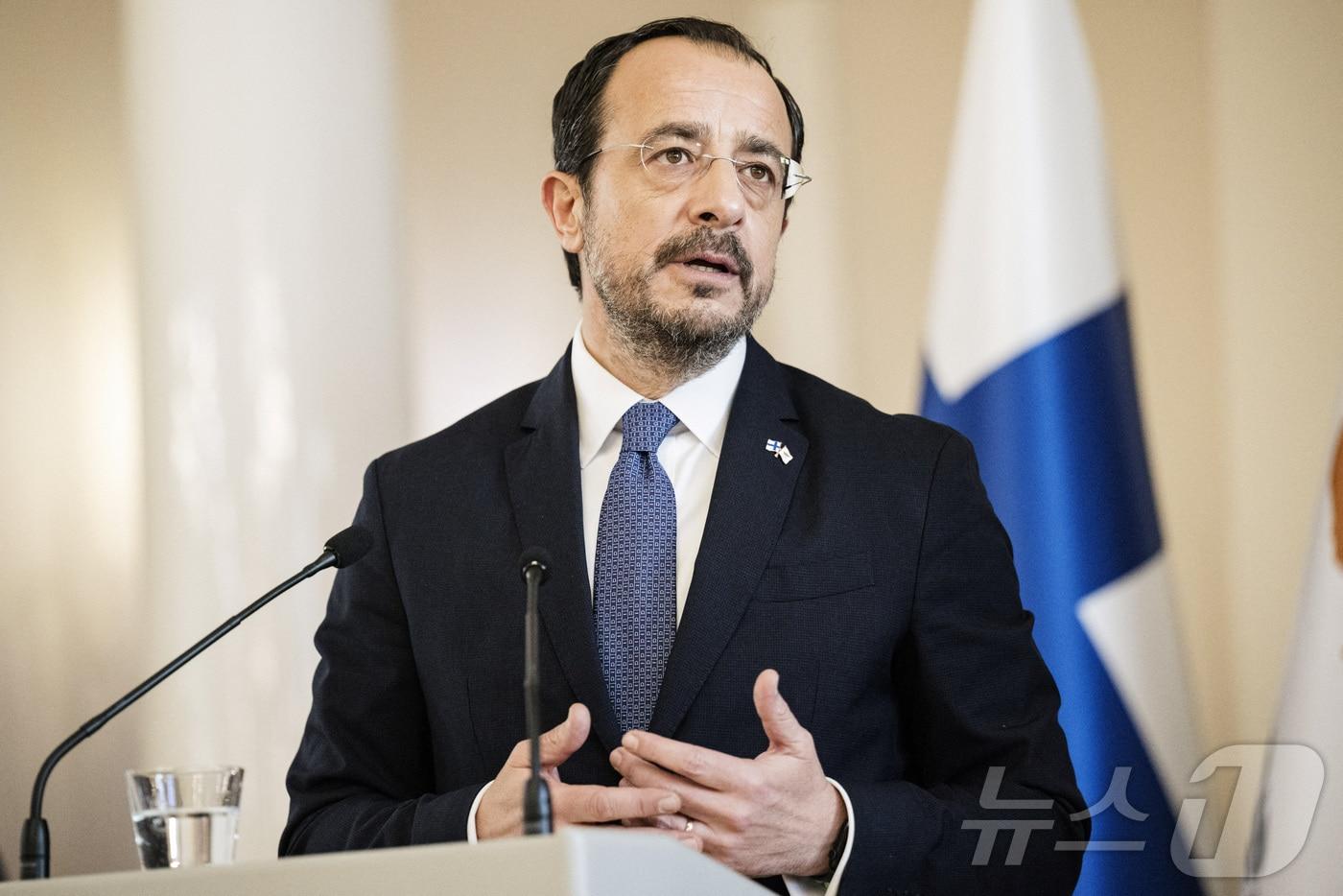 22일(현지시간) 니코스 크리스토둘리디스 키프로스 대통령이 핀란드 헬싱키를 방문해 알렉산더 스텁 핀란드 대통령과 공동 기자회견을 열고 발언하고 있다. 2025.05.22 ⓒ 로이터=뉴스1 ⓒ News1 김지완 기자