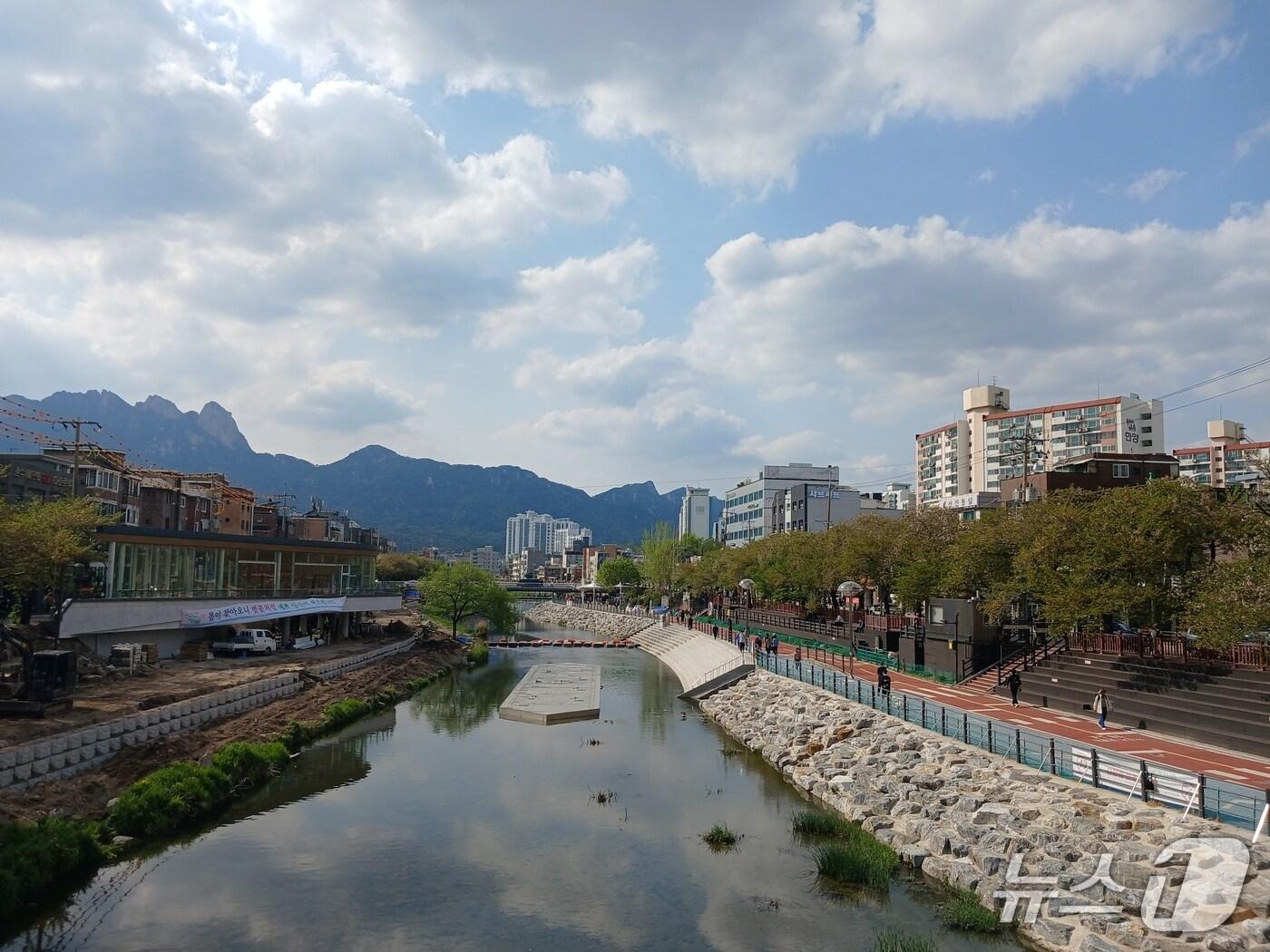 본문 이미지 - 우이천&#40;강북구&#41; 수변활력거점. &#40;서울시 제공&#41; 