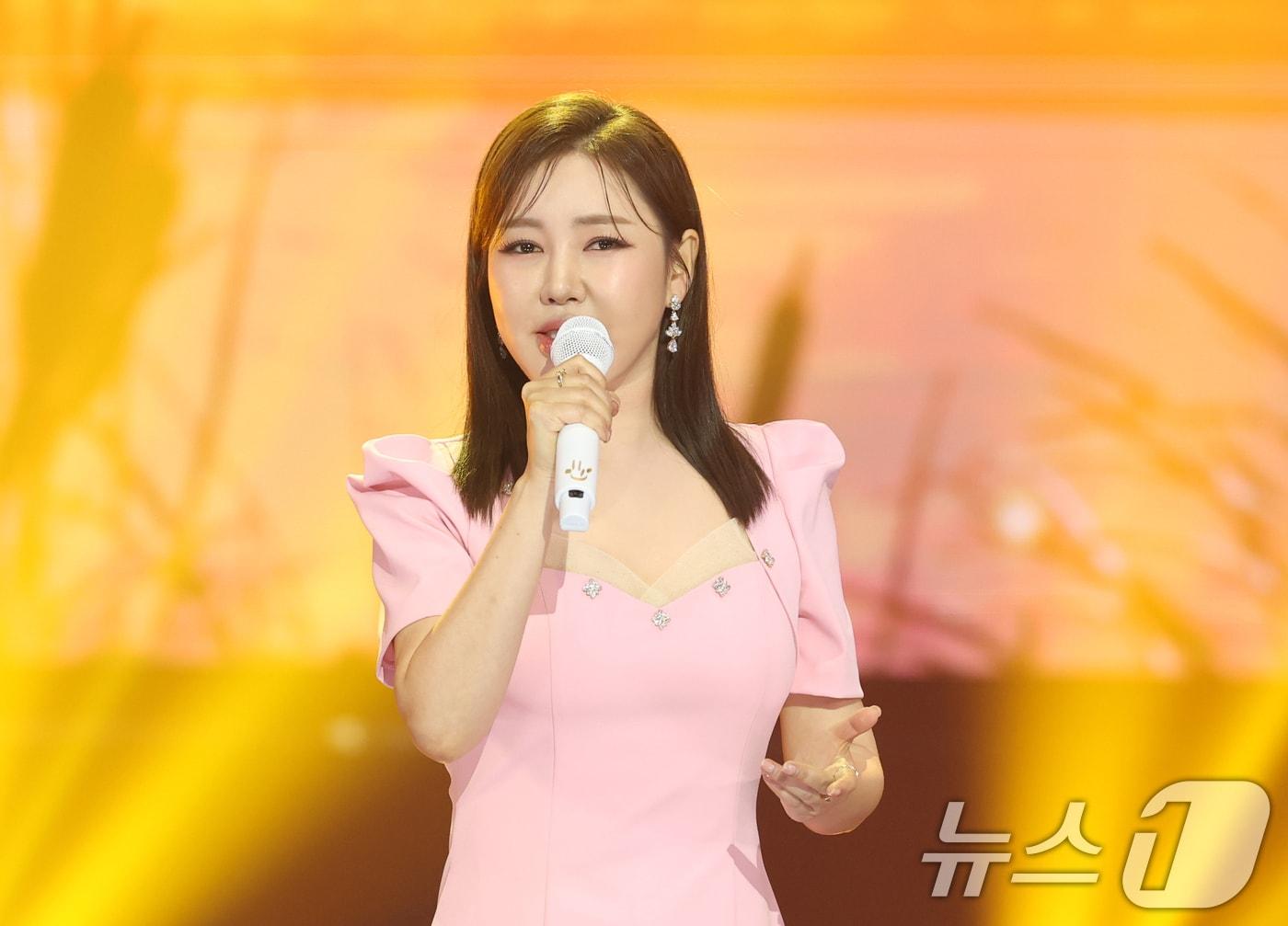 본문 이미지 - 가수 송가인 ⓒ 뉴스1 권현진 기자